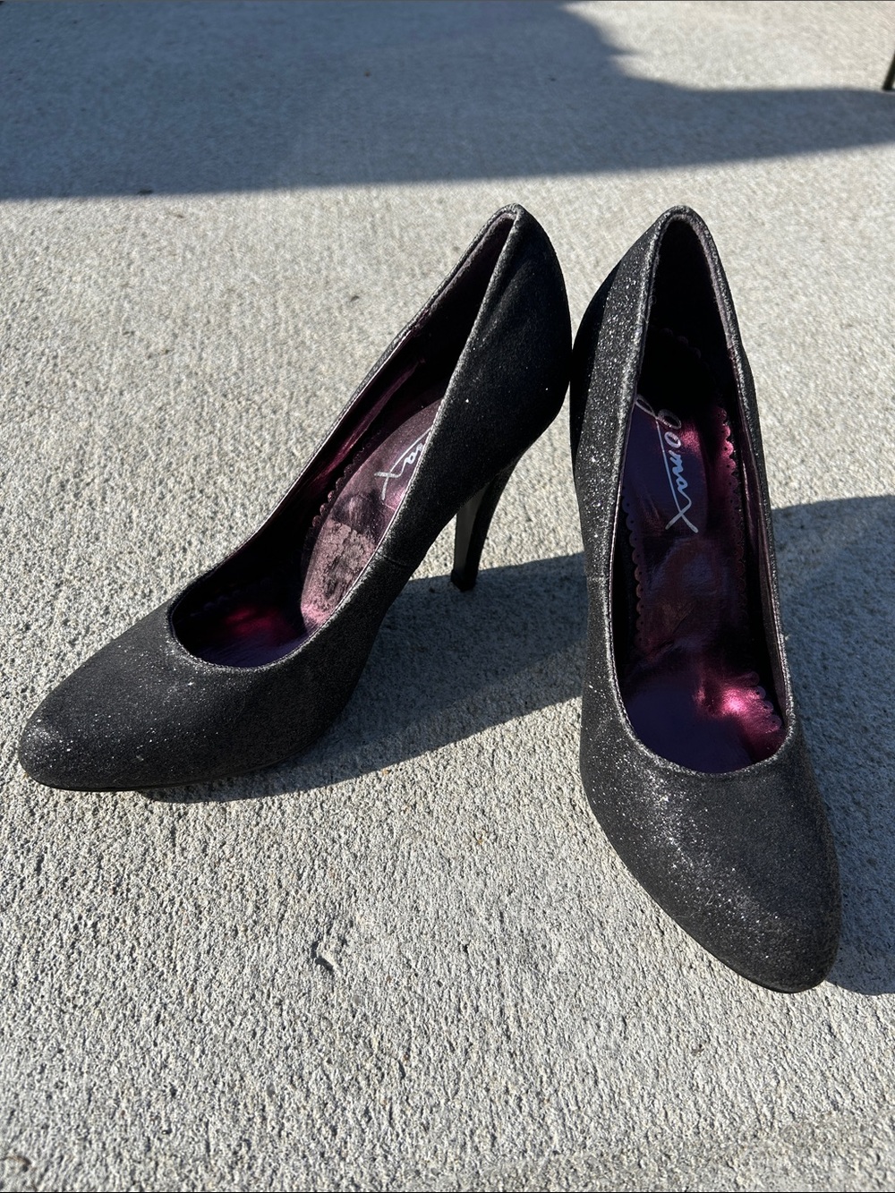 XOXO Black Glitter Pointed-Toe High Heels